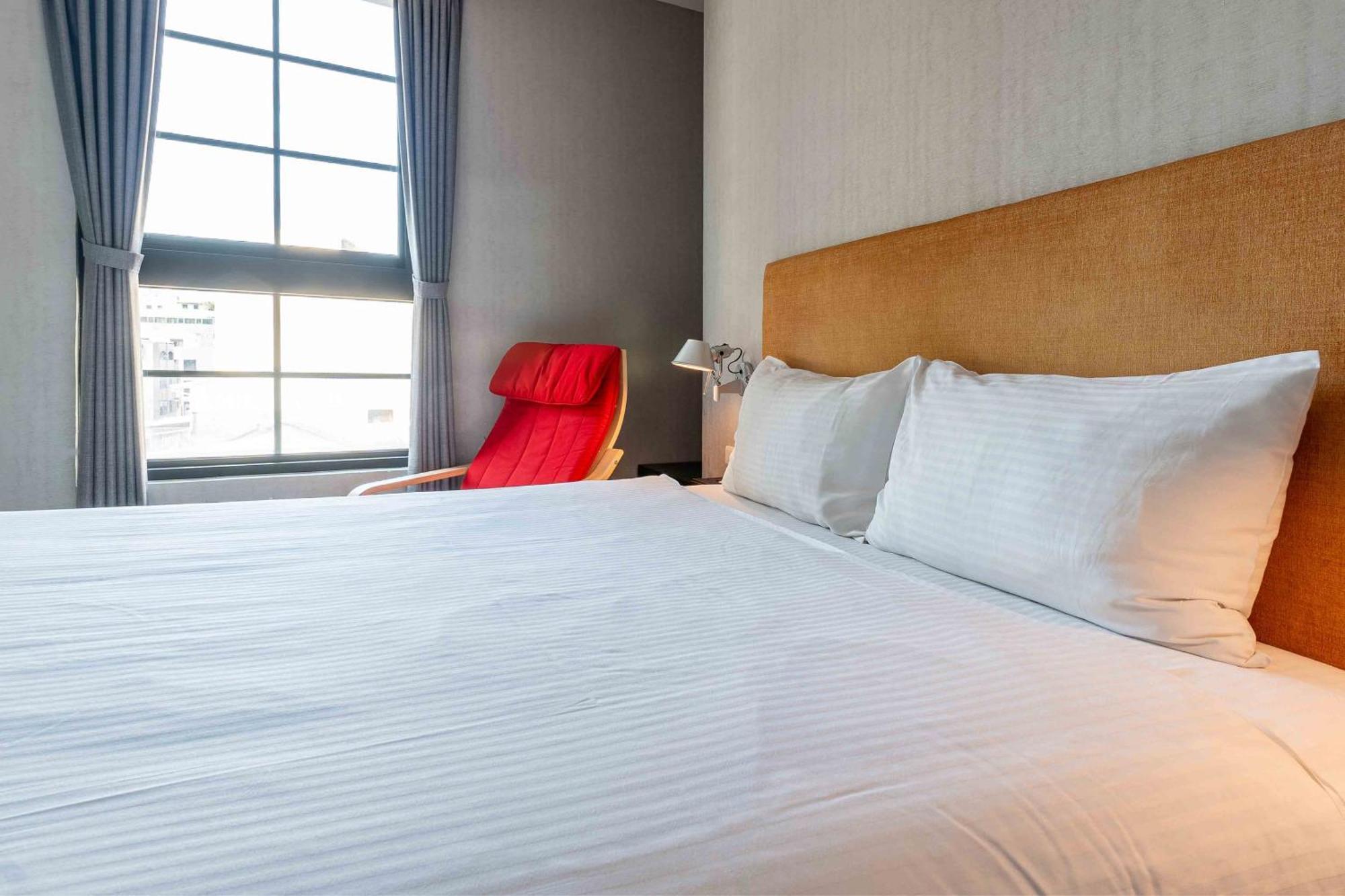 Check Inn Taichung Ziyou Exterior foto