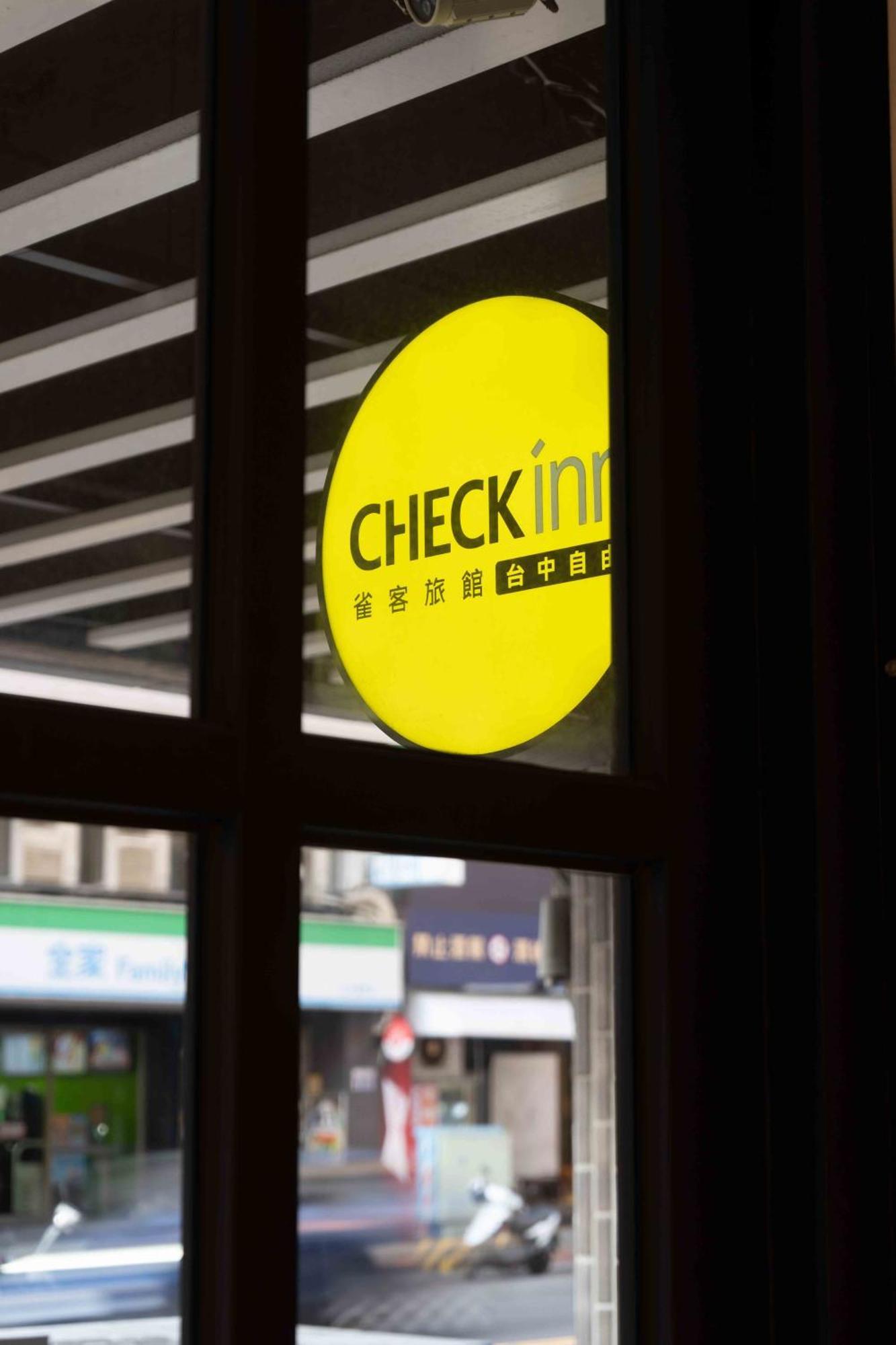 Check Inn Taichung Ziyou Exterior foto